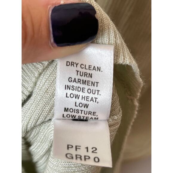 St. John Sage Scoop Neck Sleeveless Wool Blend Knit Top Women's SIze L - Picture 6 of 6